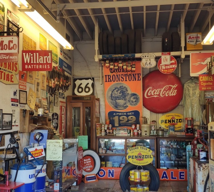 petes-route-66-gas-station-museum-photo